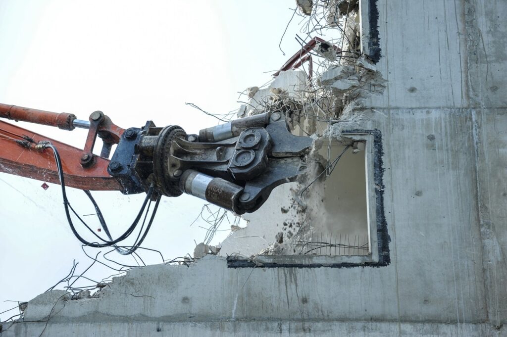Czy sąsiedzi mogą zablokować wyburzenie Twojego budynku?